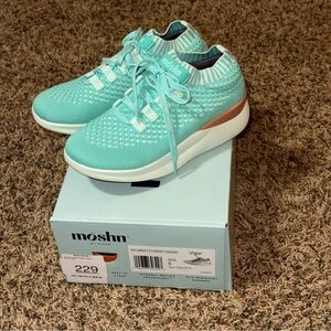 Moshn VIGOR 0639 Women's NEW Athletic Sneakers Aqua Green Shoes Size 6 Wide NIB